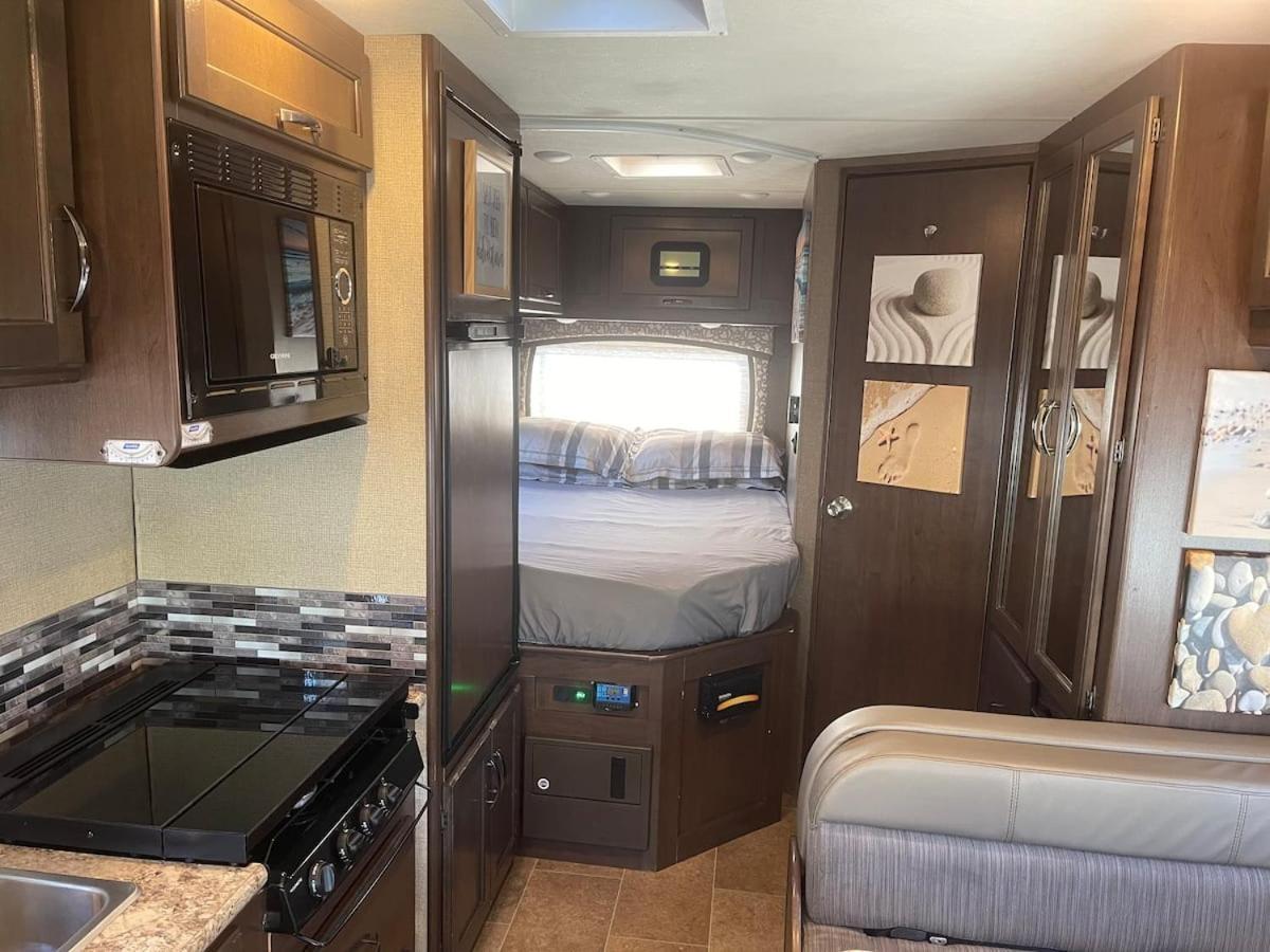 Aj-Xl Rv Rental ロサンゼルス エクステリア 写真